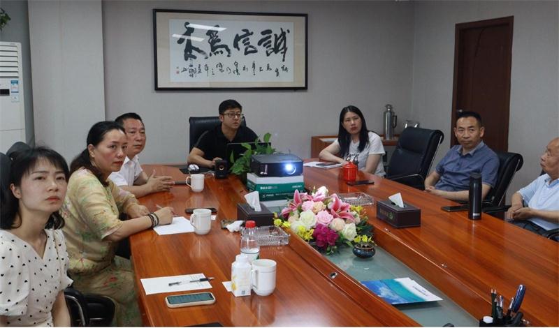 施展资源优势，鼎力大举推动科技效果转化