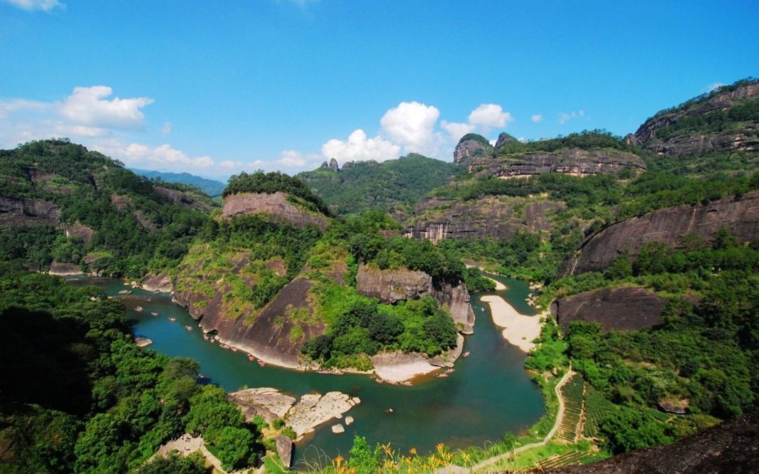 甘肃推进农业放弃物低碳工业化/建成树模基地1个，1.6万余名事情职员接受培训